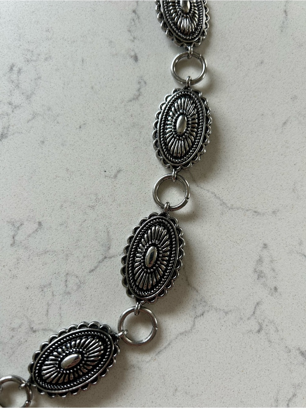 NWT Madden NYC Silver Concho Chain Belt with Engraved Embellished Medallions - Picture 4 of 10